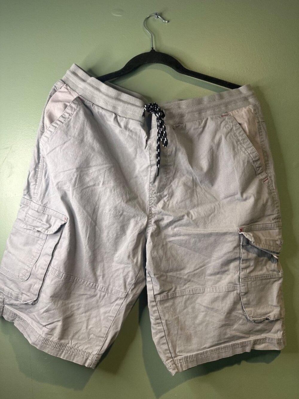 Monument Men’s Cargo Shorts Size 34 Gray Side Pocket Utility Shorts camping